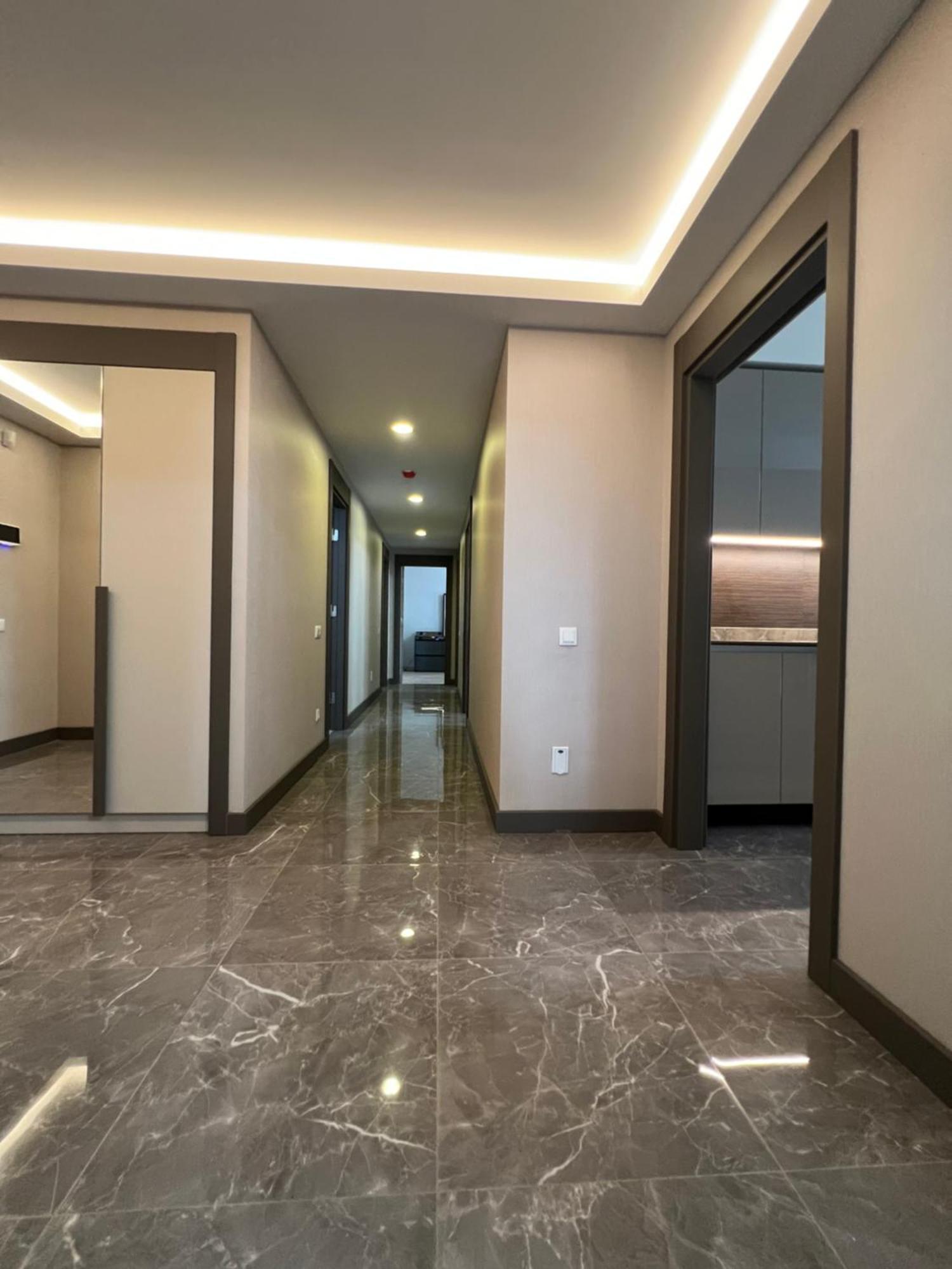 Family Luxury 3 Bedroom 1 Saloon Appartamento *